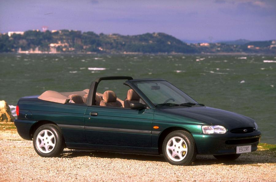  Ford Escort 1995 года  (фото 32 из 43)